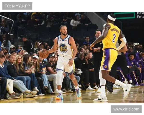 NBA季前赛录像：观看NBA季前赛的录像与新赛季的精彩预览